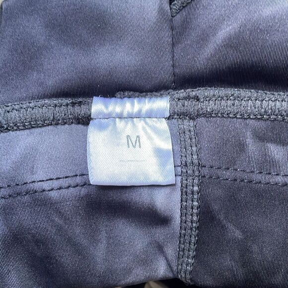 Merak Activewear Set (bra and leggings) - Picture 4 of 8